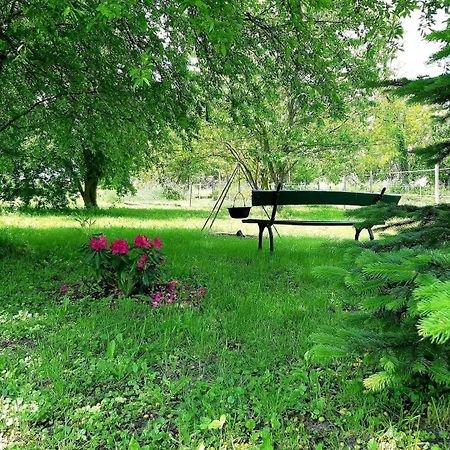 Axtburg Apartments Berbaltavar Екстериор снимка
