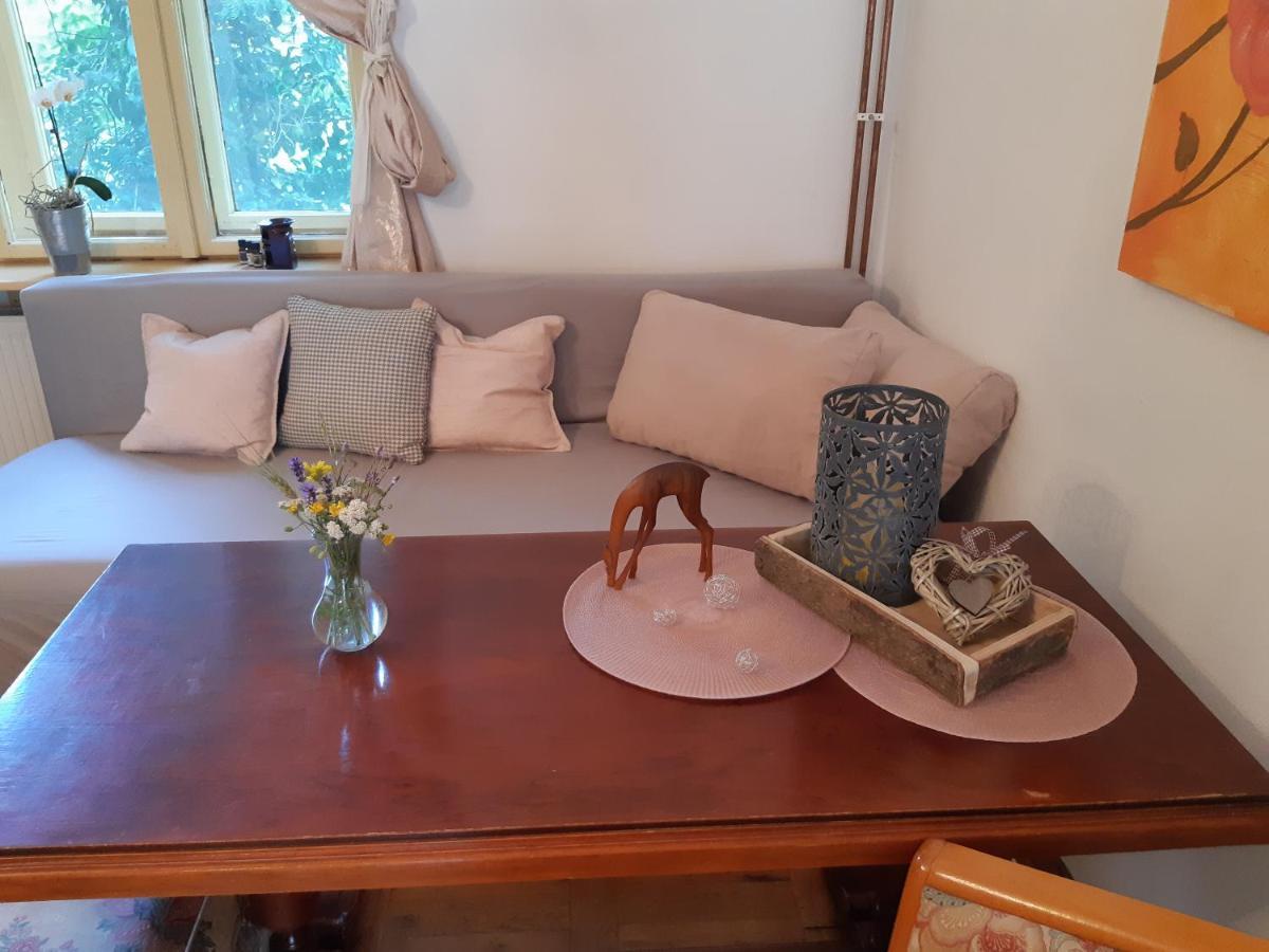 Axtburg Apartments Berbaltavar Екстериор снимка